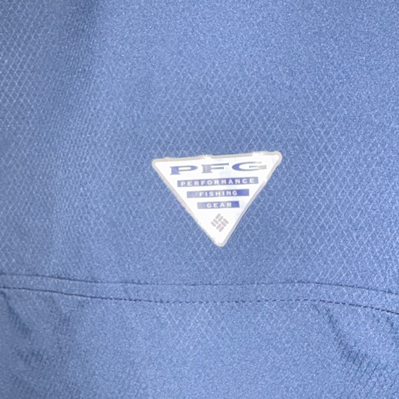 Columbia Men's Dark Blue Casual Button Down Shirt - Picture 6 of 6